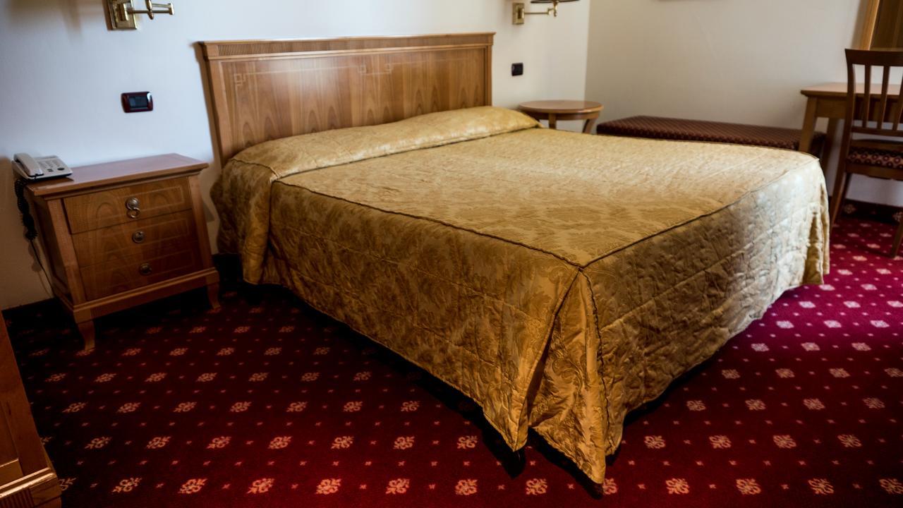 Albergo Ristorante Da Domenico Monte San Savino Buitenkant foto