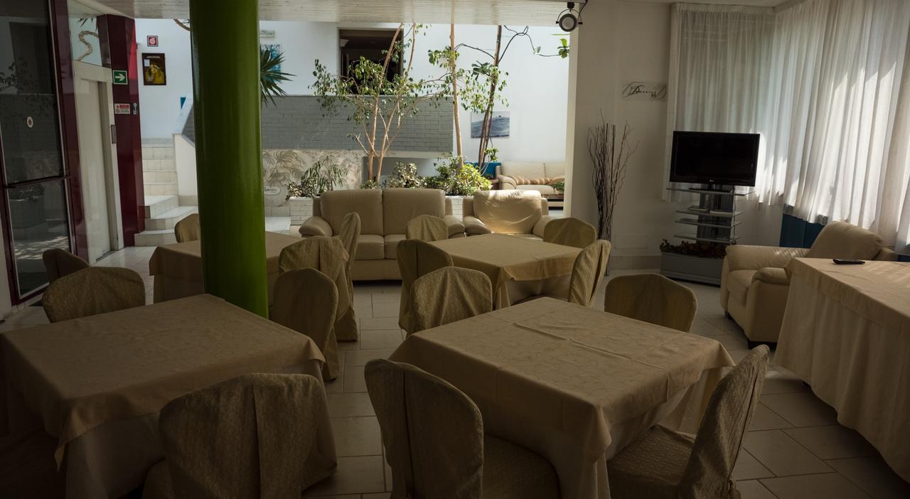 Albergo Ristorante Da Domenico Monte San Savino Buitenkant foto